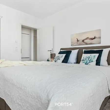With 2 Bedrooms *