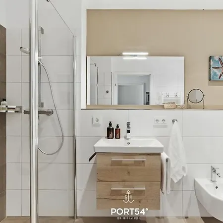 With 2 Bedrooms * אולפניץ